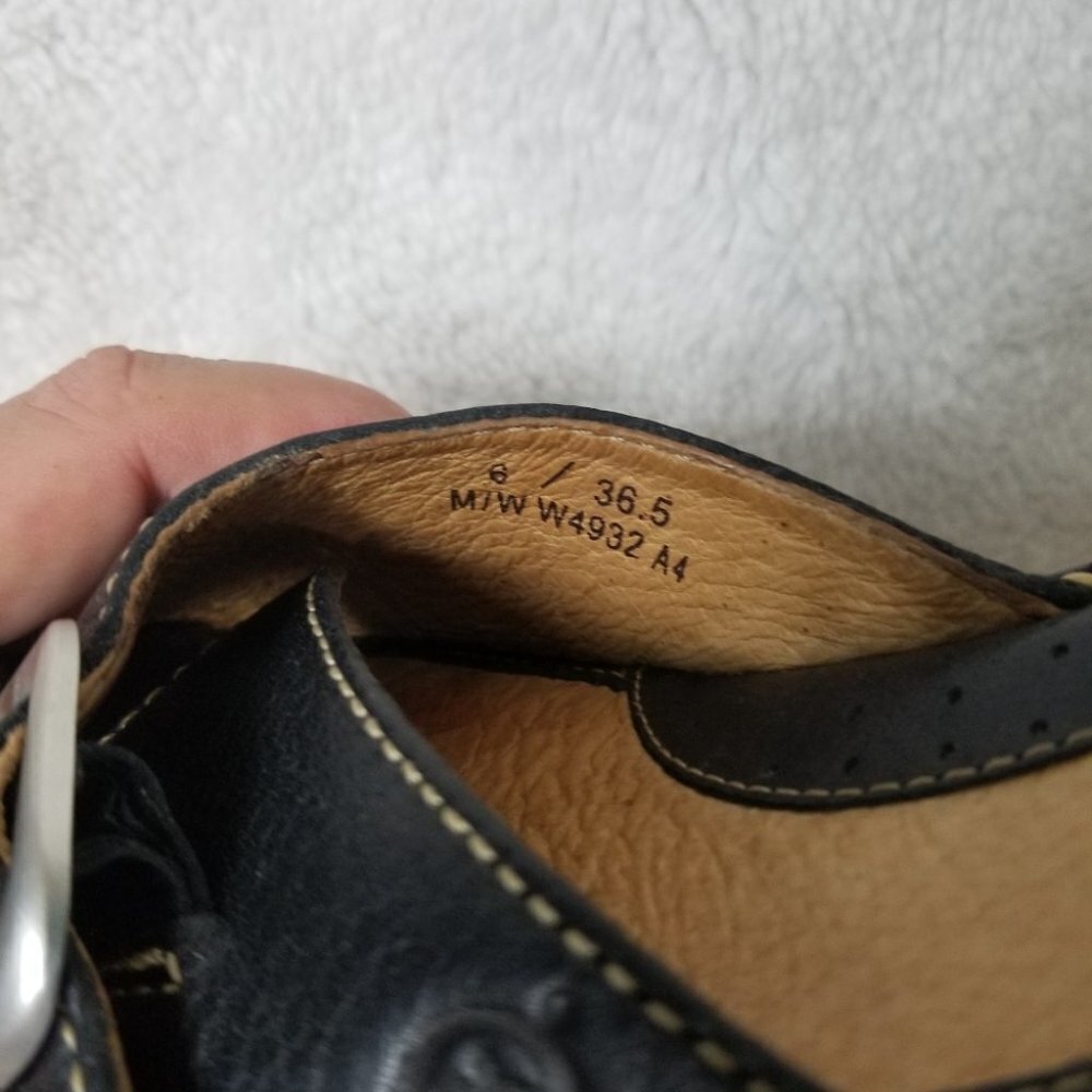 Born Sandals - Picture 6 of 6